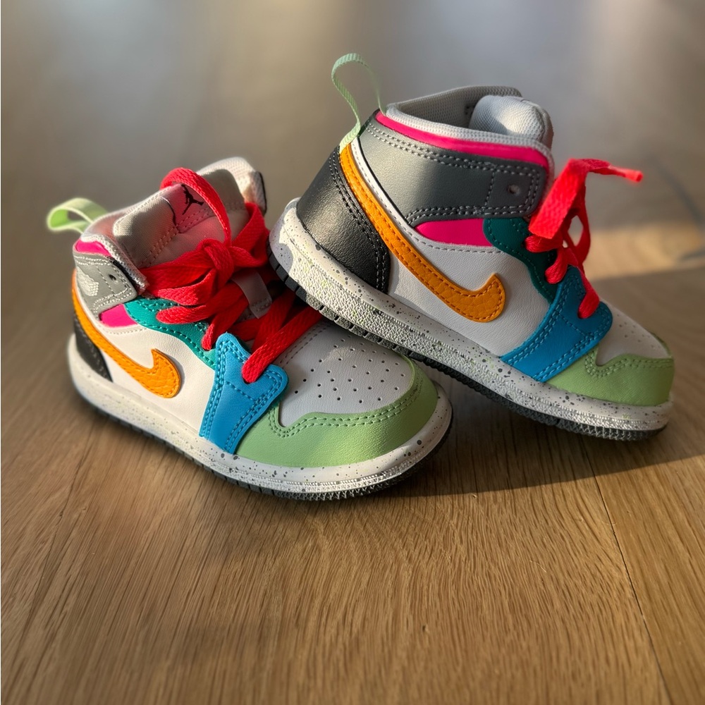 Nike Air Jordan Vibrant Design